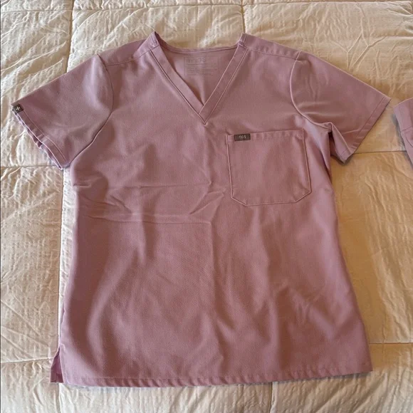 Lavender Scrub Set - Picture 2 of 3